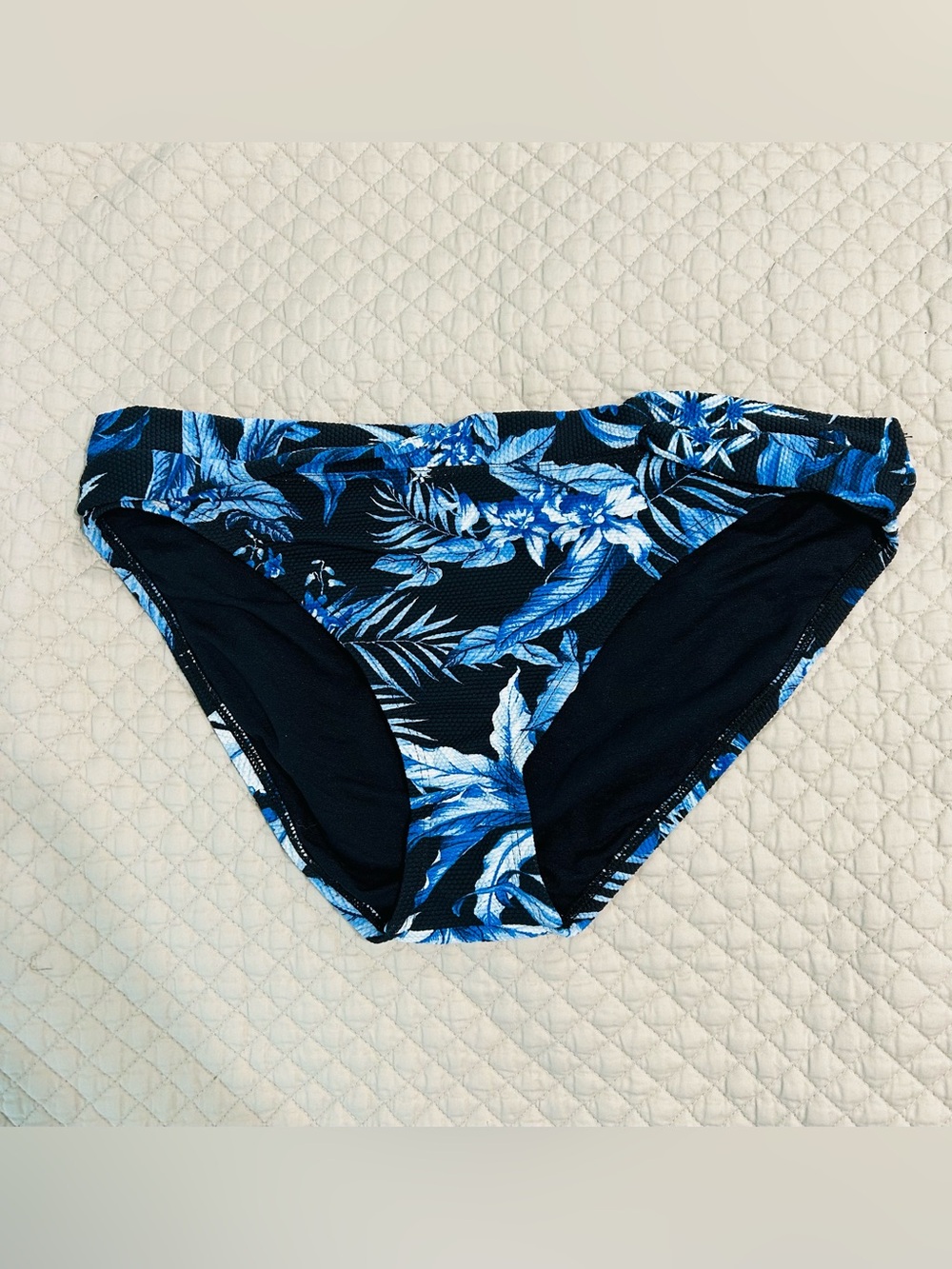 Tommy Bahama Island Cays Indigo Garden twist Hipster - Small - New